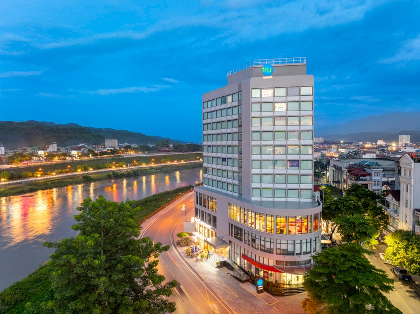 Tru by Hilton Lao Cai City Riverside là một trong những khách sạn quốc tế đầu tiên tại Lào Cai