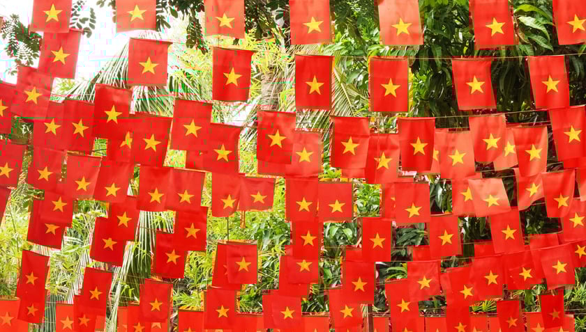 Việc đồng loạt treo cờ Tổ quốc không chỉ thể hiện lòng tự hào dân tộc mà còn tạo nên không khí phấn khởi, thiêng liêng, hướng tới hoạt động kỷ niệm trọng đại của đất nước
