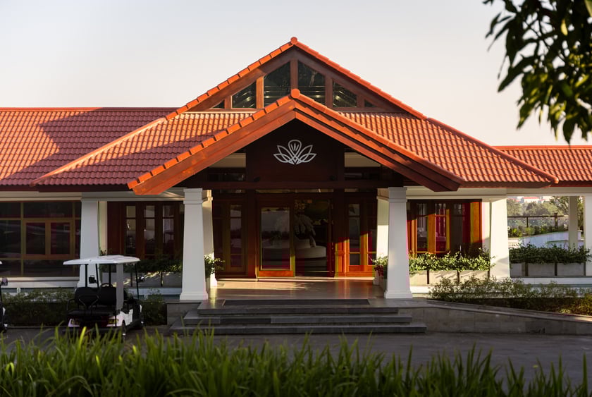 Senna chọn hoa sen và dược thảo Phan Tả Diệp là biểu tượng
