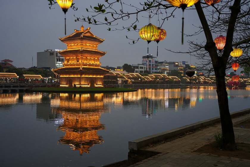 Ninh Bình là điểm đến gần Hà Nội được nhiều người chọn đến trong dịp này
