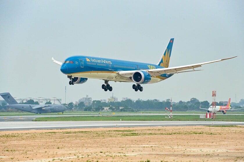 Đặt vé máy bay vào giờ xấu hoặc chặng transit giúp tiết kiệm chi phí và khả năng còn ghế trống cao hơn