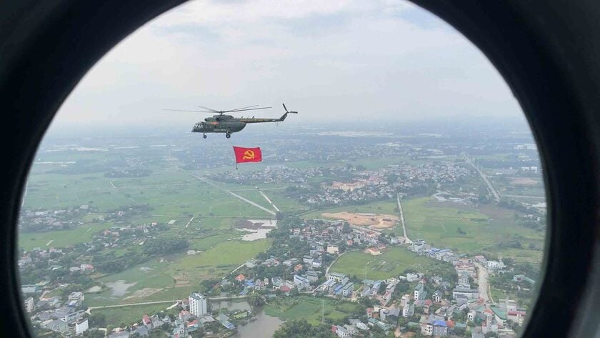 Màn trình diễn của 30 máy bay thuộc Quân chủng Phòng không - Không quân là một trong những điểm nhấn trong Lễ diễu binh, diễu hành kỷ niệm 80 năm Quốc khánh