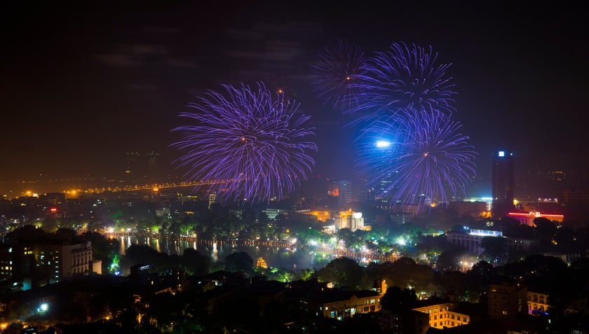 Thời gian trình diễn pháo hoa kéo dài khoảng 15 phút, từ 21h đến 21h15 ngày 2/9