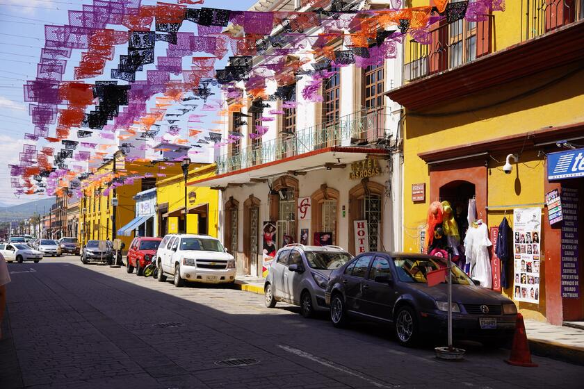 Nghệ thuật đường phố ở Oaxaca, nơi truyền thống luôn tìm thấy cách hiện diện trong đời sống hôm nay