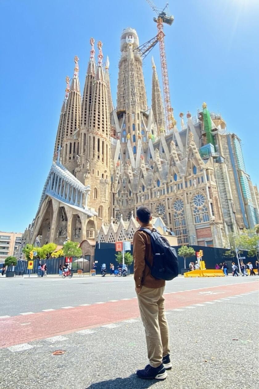 Tác giả tại Sagrada Família khi trở lại lần thứ hai