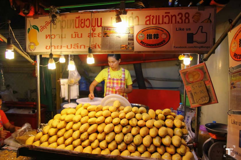 Một cửa hàng bán xôi xoài tại chợ Thái Lan. Ảnh: Internet