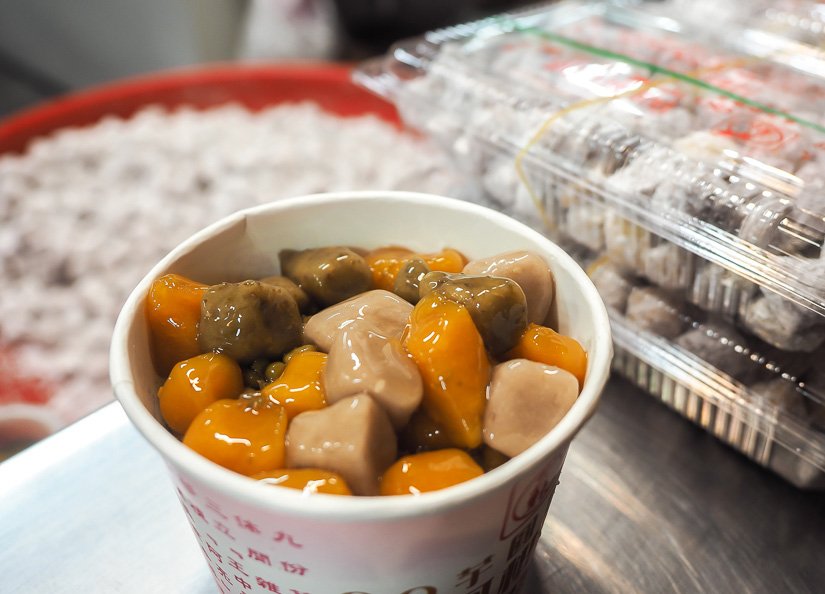 5-sweet-potato-balls-Regional-Street-Food-in-Taiwan