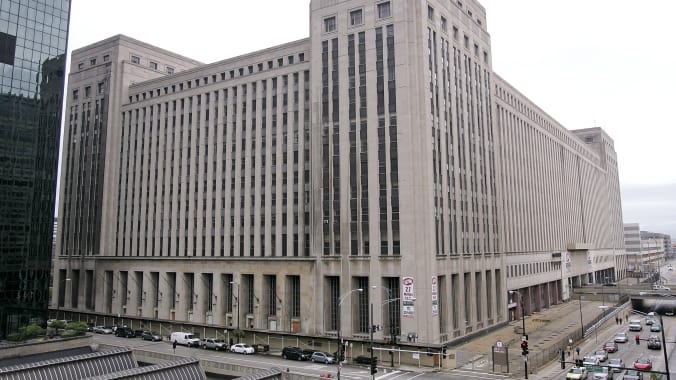 Bưu điện cũ nằm dọc con sông Chicago 