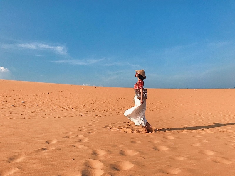 Bình Thuận nổi tiếng với những đồi cát trải dài