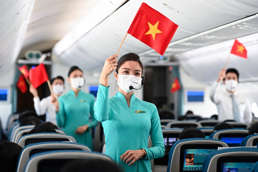Đại diện Vietnam Airlines cho biết, hãng đã có kế hoạch tăng tần suất chuyến bay với khách quốc tế đi/đến Việt Nam, song hiện vẫn chưa có hướng dẫn nào của các bộ/ngành về điều kiện khách được nhập cảnh.