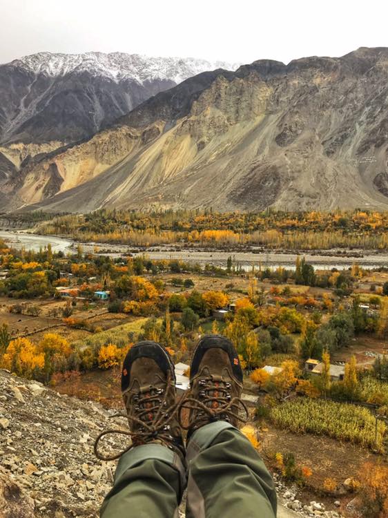 ''Ngắm mùa thu vàng trên thung lũng Hunza, Pakistan'' - Hunza là một thung lũng hùng vĩ nằm ở vùng Gilgit, Baltistan, phía bắc Pakistan. Đây là một trong những thung lũng đẹp nhất Pakistan với phong cảnh thiên nhiên hoang sơ, những dãy núi hùng vĩ quanh năm phủ tuyết trắng đẹp như tranh vẽ.