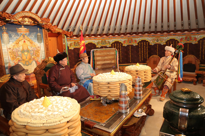 Giống nhiều nước đón Tết theo lịch Âm, người Mông Cổ ăn Tết Tsagaan Sar rất to. 