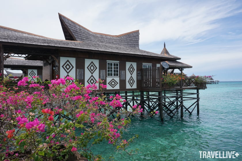 Căn resort giữa biển trên đảo Mabul khiến du khách như lạc vào thiên đường của Vua Biển Cả.