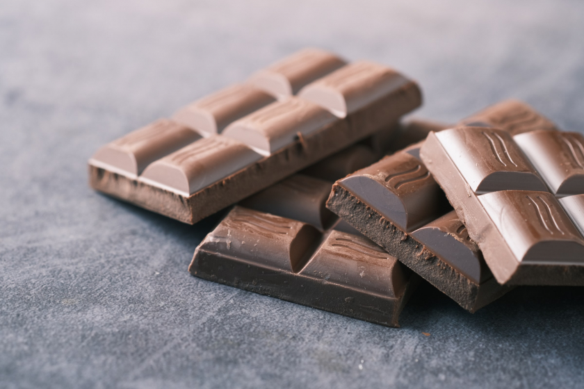 Nhưng từ hạt cacao chúng ta có thể làm ra tận… hai phiên bản socola khác nhau từ các phần của hạt.