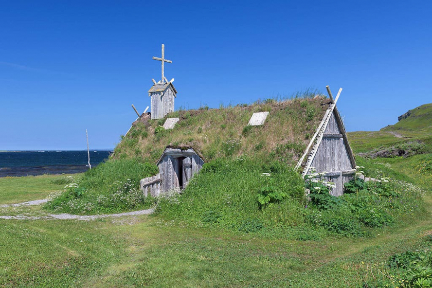 Công trình xây dựng của một nhà thờ thời Viking ở Norstead (Newfoundland), gần nơi định cư của người Viking tại L’Anse aux Meadows.
