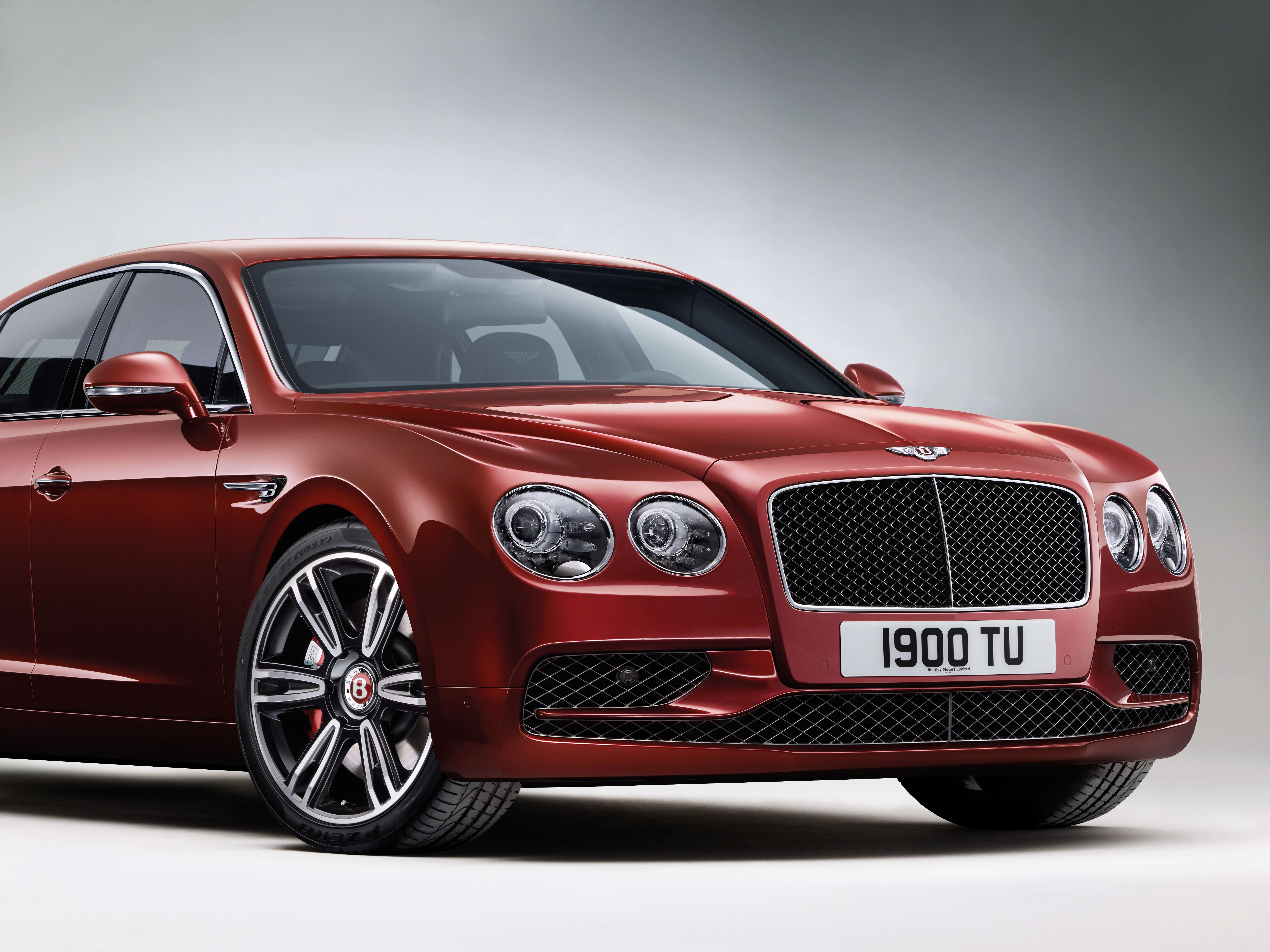 Flying Spur ra mắt phiên bản siêu sang