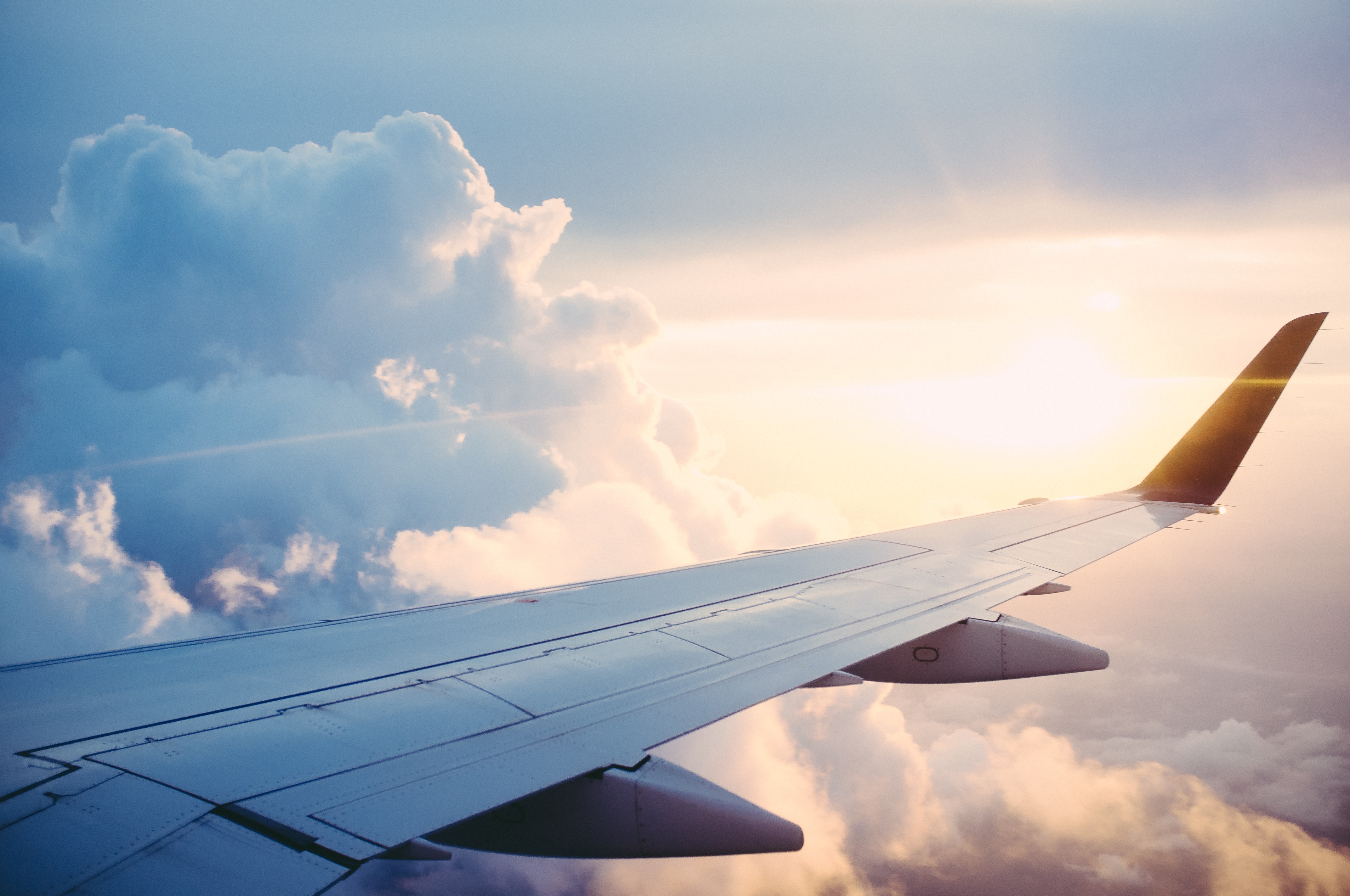 Vé máy bay nội địa tăng cao, khách chuyển hướng chọn tour du lịch nước ngoài