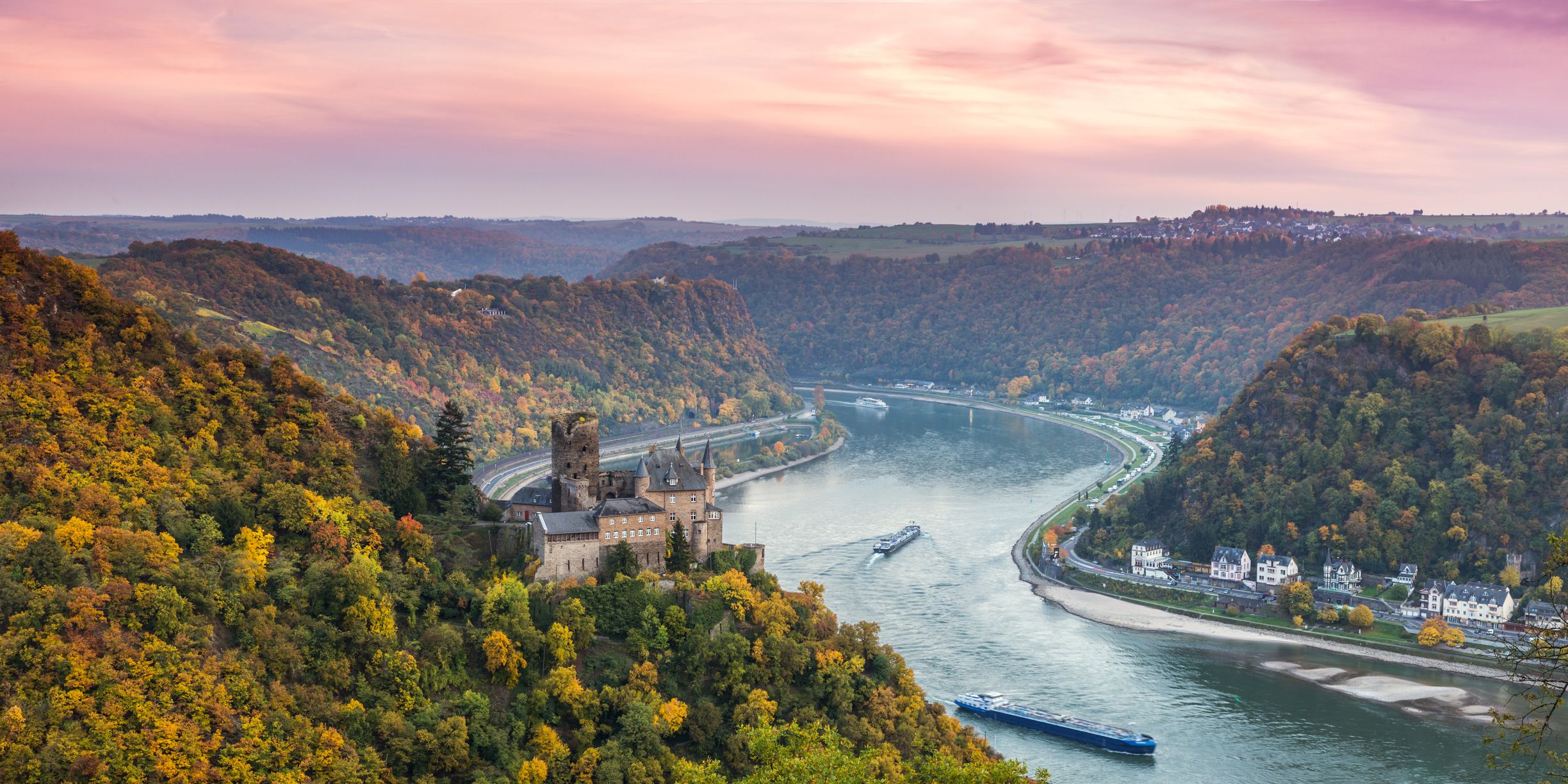 Ngỡ ngàng trước cảnh sắc của 4 dòng sông thơ mộng nhất châu Âu