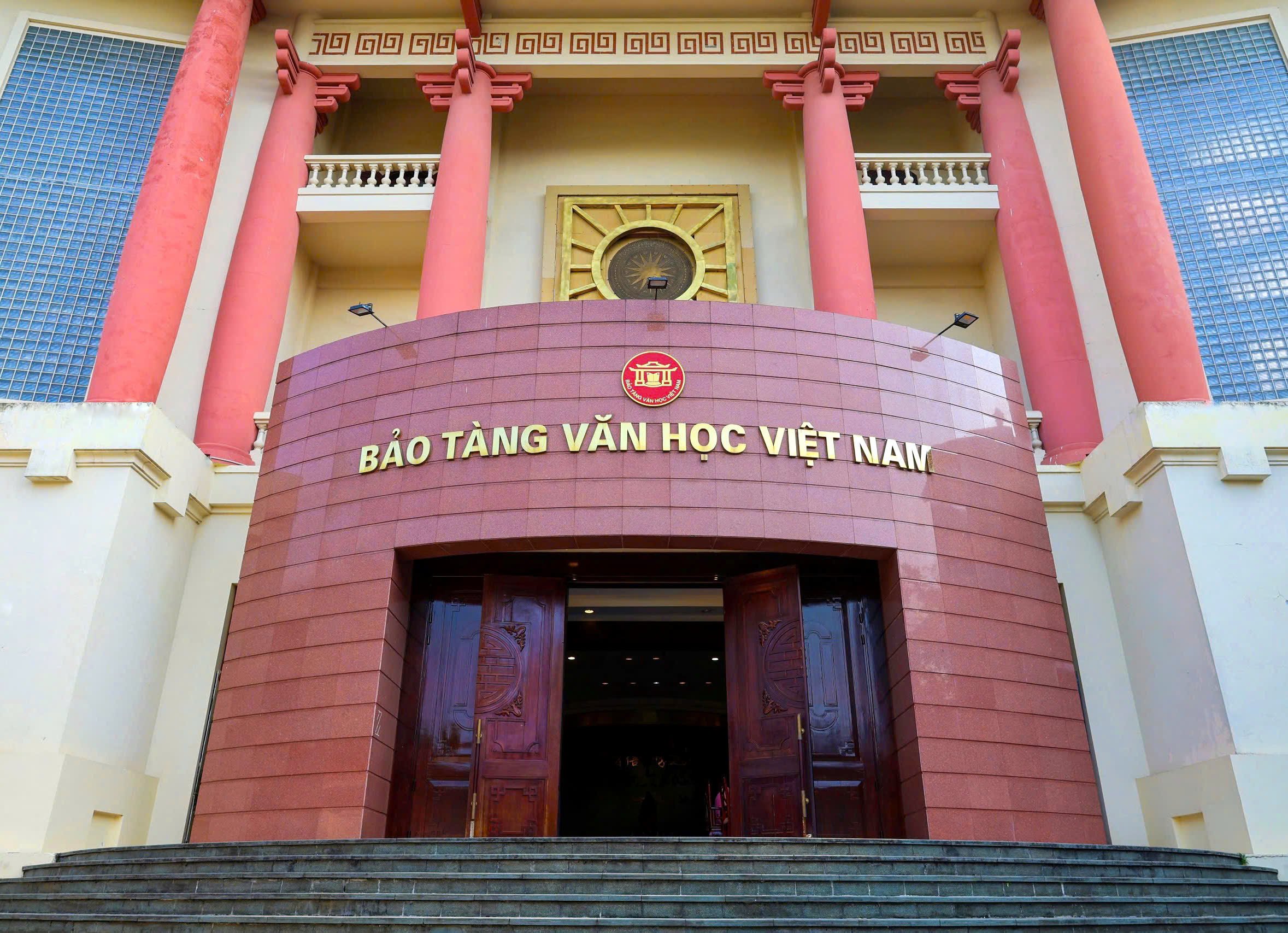 Bảo tàng Văn học Việt Nam - Nơi lưu giữ tinh hoa văn học dân tộc