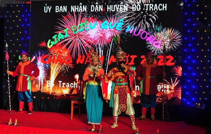 Một tiết mục tại chương trình nghệ thuật truyền thống chào đón năm mới năm 2022 của huyện Bố Trạch, tỉnh Quảng Bình - Ảnh: Báo Quảng Bình