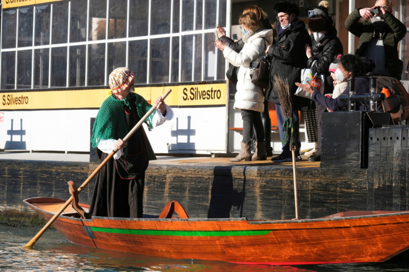 Khách du lịch tại Venice - Ảnh: Reuters