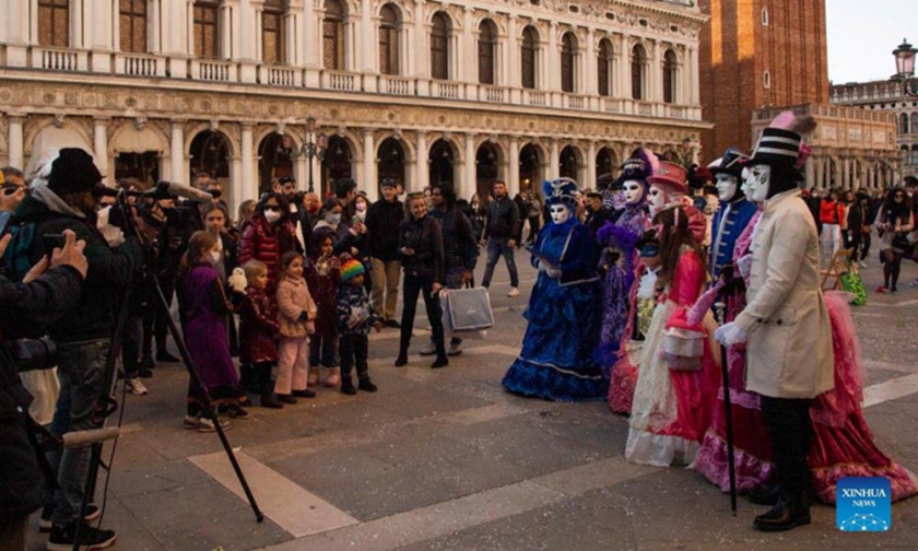 Hầu hết hoạt động giải trí miễn phí đều diễn ra trên Quảng trường St. Mark - trung tâm của Venice Carnival. (Ảnh: carnivaland.net)