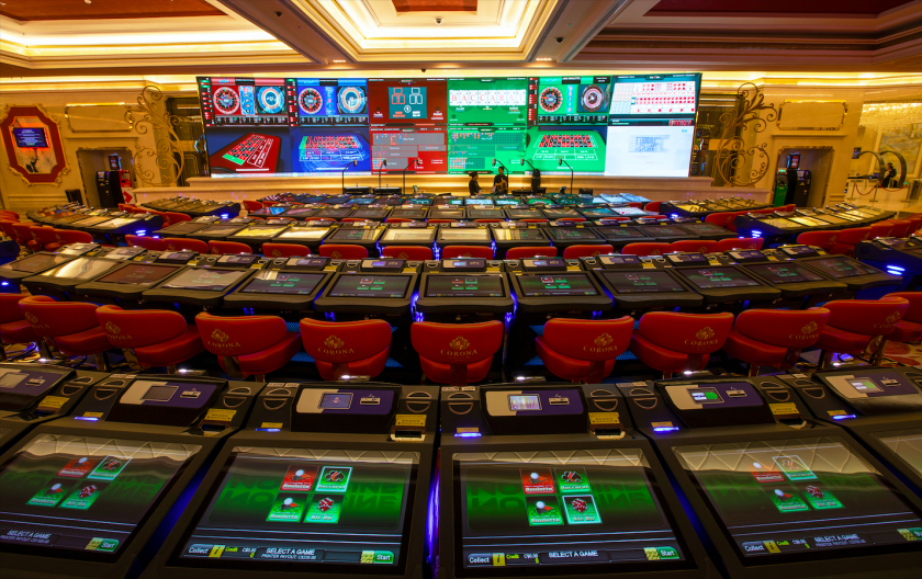 Hệ thống máy chơi hiện đại luôn là thỏi nam châm hút khách của Corona Resort & Casino