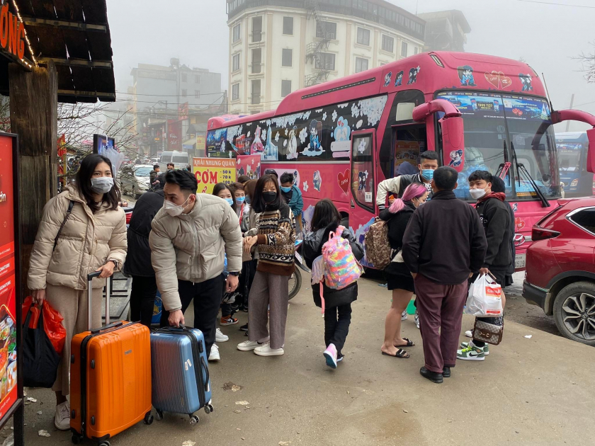 Du khách đến Sa Pa hồi tháng 2/2022.