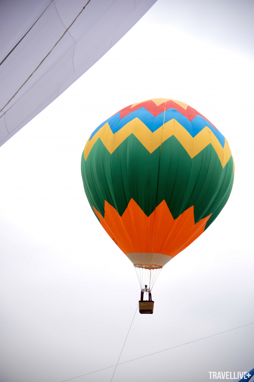 Lần đầu tiên ở Việt Nam sử dụng bay cùng lúc nhiều khinh khí cầu nhất để tạo nên hình ảnh đẹp mắt, kỳ vọng mang đến cho du khách và người dân những trải nghiệm thú vị. (Ảnh: Kincoi)