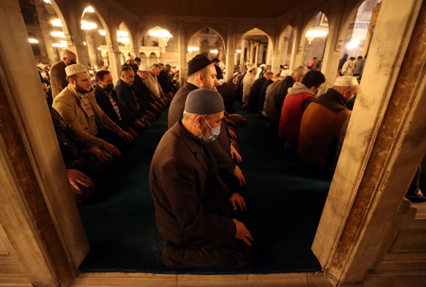 Istanbul, Thổ Nhĩ Kỳ. Cầu nguyện tại Giáo đường Hồi giáo Hagia Sophia - Ảnh: Ali Atmaca/hãng thông tấn Anadolu