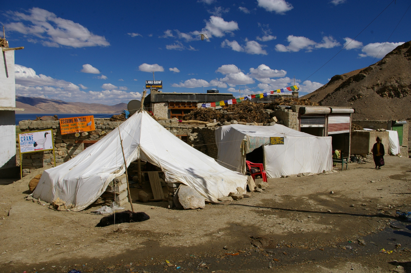 Những căn lều làm từ da bò Yak ở làng Korzok - Ảnh: Wikimedia Commons