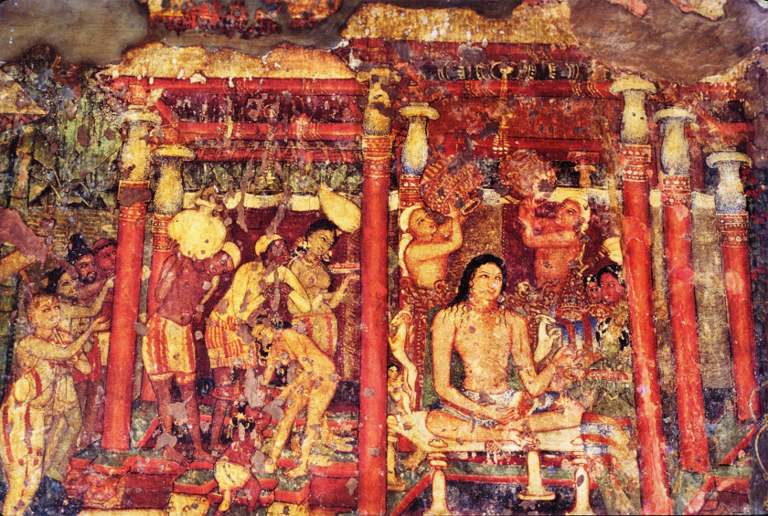 Trên nhiều bức tường trong các hang động Ajanta là tranh vẽ miêu tả kiếp trước của Đức Phật. Trong hang động số 1, có một bức bích hoạ được bảo tồn rất tốt, có thể thấy nội dung trên đó vẽ về một vị vua Ấn Độ đang thực hiện nghi lễ tắm rửa sau khi từ bỏ cuộc sống trần tục để tìm kiếm sự giác ngộ. (Ảnh: Benoy Behl)