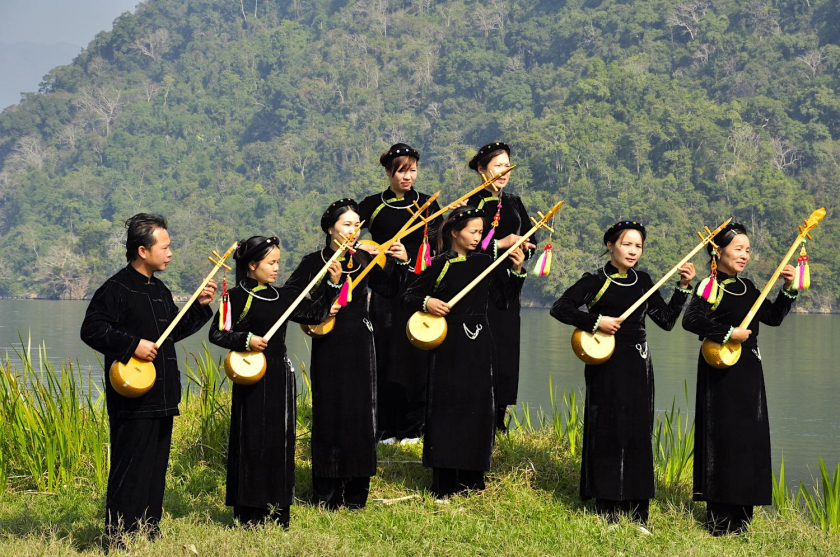 Trang phục dân tộc Tày, Bắc Kạn thường được mặc trong các lễ hội quan trọng trong năm. Ảnh: Internet