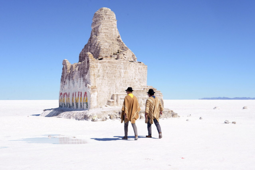 Công trình kiến trúc làm bằng muối ở cánh đồng muối Uyuni