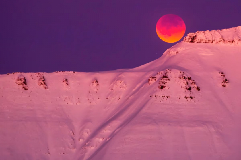 Ảnh trăng máu chụp ở Longyearbyen