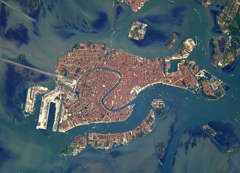 Thành phố Venice, Italy nhìn từ không gian ngày 15/6/2021