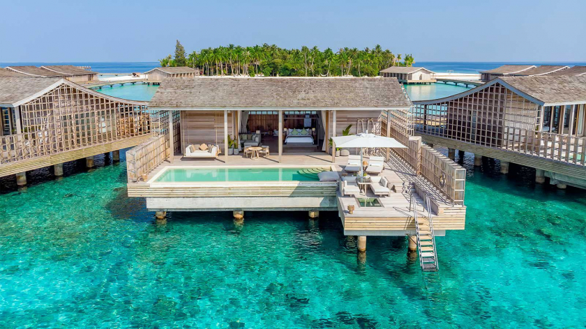 Một trong những khu nghỉ dưỡng nhỏ nhất và bền vững nhất ở Maldives, 15 khu nhà trên mặt nước của Kudadoo được cung cấp năng lượng hoàn toàn bằng các tấm pin mặt trời