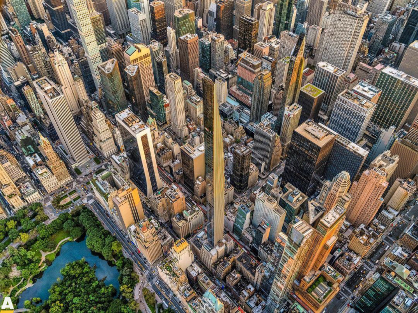 Được lấy cảm hứng từ công trình cùng tên năm xưa, ghi dấu lịch sử trường phái nghệ thuật Art Deco ở New York đầu thế kỷ 20, tháp siêu mỏng Steinway sở hữu gồm 84 tầng