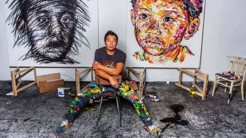 Hom Nguyễn có xuất thân là một nghệ nhân Patina trước khi đến với hội hoạ