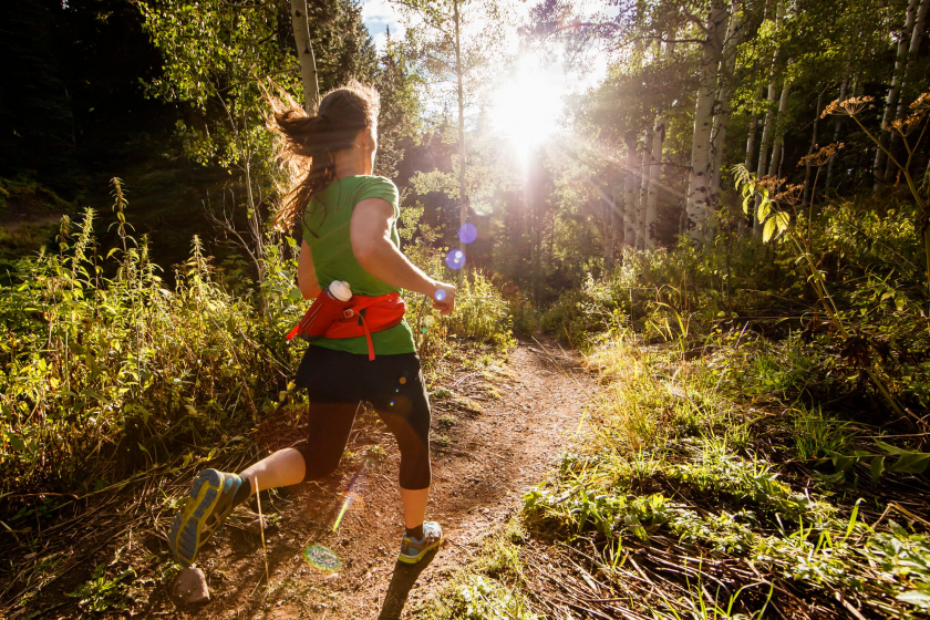 Để đảm bảo đồng thời cả về sức khỏe và giảm tối đa tỷ lệ dính phải chấn thương thì bạn cần tìm hiểu một số kỹ thuật chạy trail