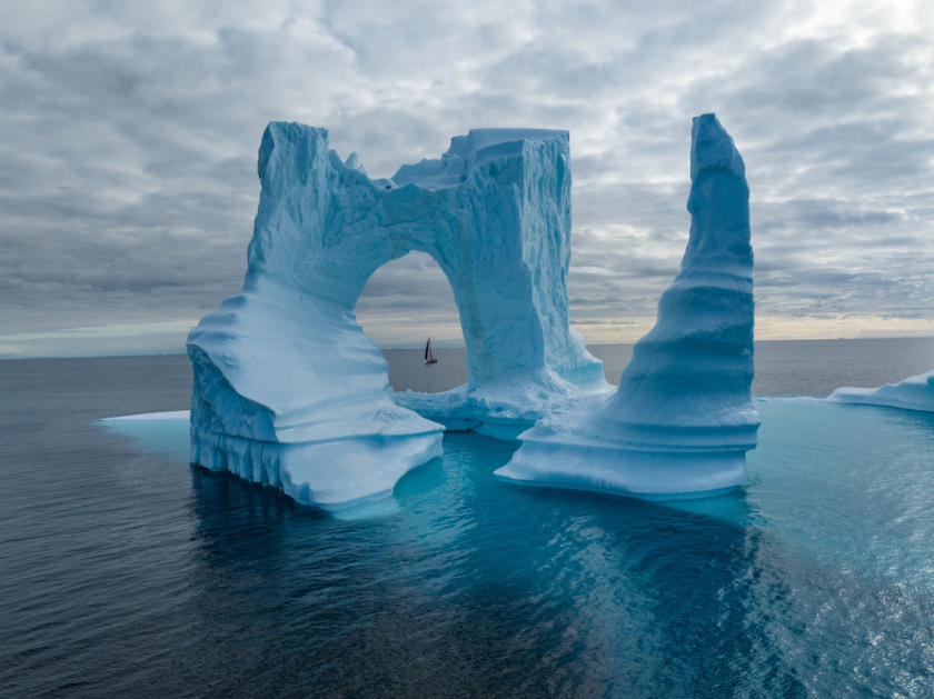 Vùng băng giá quanh bờ biển Nova Scotian của tác giả Renan Oztur (Canada)