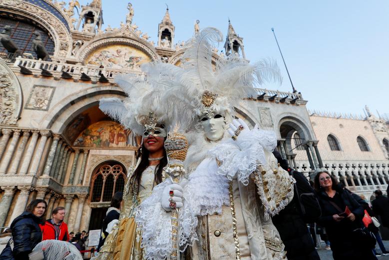 Lễ hội hóa trang Venice 2023 (Carnevale di Venezia 2023) diễn ra từ ngày 4-21/2 tại thành phố Venice, Italy