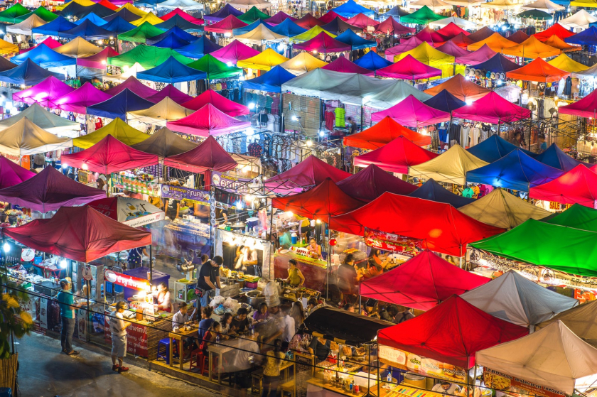 Thái Lan có rất nhiều khu chợ đêm nổi tiếng - Ảnh: SMCP.