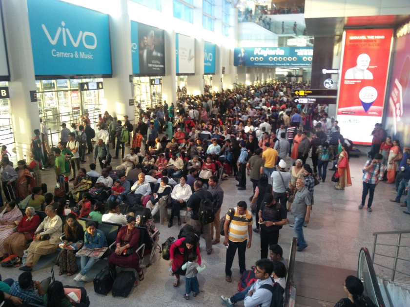 Sân bay đông đúc ở Delhi.