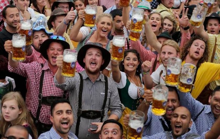 Lễ hội bia và xúc xích nổi tiếng nhất của Đức.
