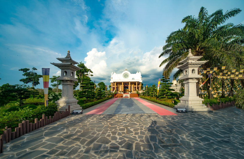 Thiền viện có kiến trúc hiện đại lẫn truyền thống.