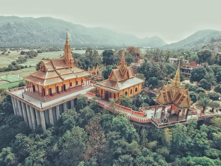 Chùa Tà Pạ, ngôi chùa Khmer ở trên núi An Giang.