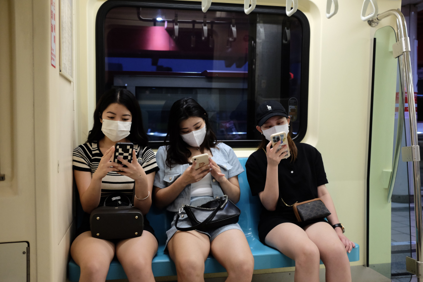 Người Đài Loan trên những chuyến tàu MRT.