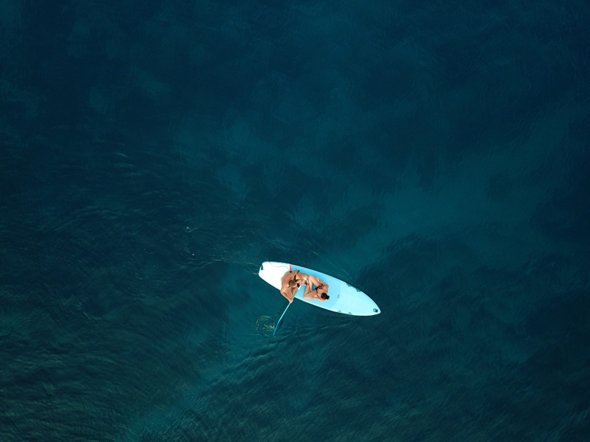 Chèo SUP là một hoạt động ưa thích của Bạch Dương.