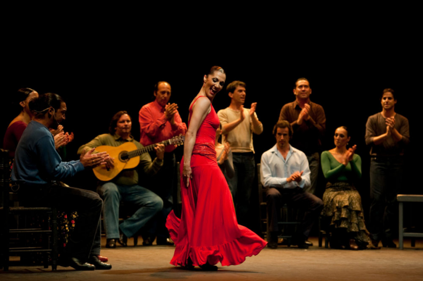 Giai điệu, tiếng hát và vũ đạo là thành phần quan trọng làm nên tiết mục Flamenco